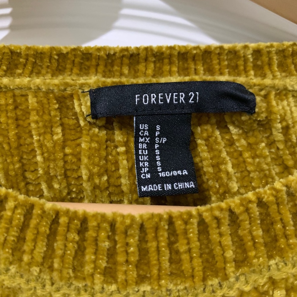 Sweater - Picture 2 of 2